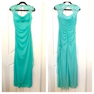 EUC Women’s Camille La Vie Formal / Prom Dress